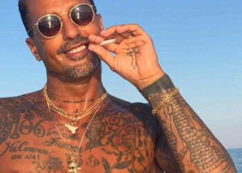 Fabrizio Corona in vacanza a Noto