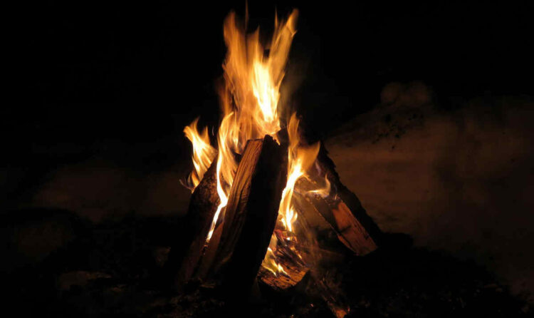 Falò vietati nel litorale di Scicli: controlli con droni