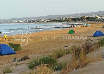 Notte di Ferragosto nel litorale di Scicli: Polizia Municipale in spiaggia