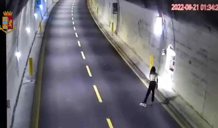 In pattini sull'autostrada A10: stavo solo seguendo navigatore satellitare