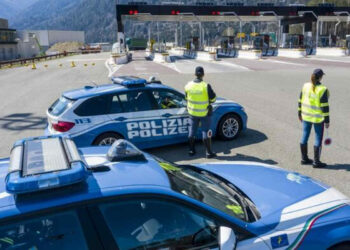 giovane di 22 in sella ad Honda Sh