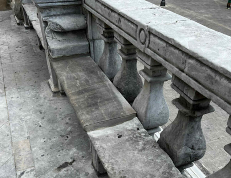 Ragusa, ripristinata la panchina del sagrato di San Giovanni