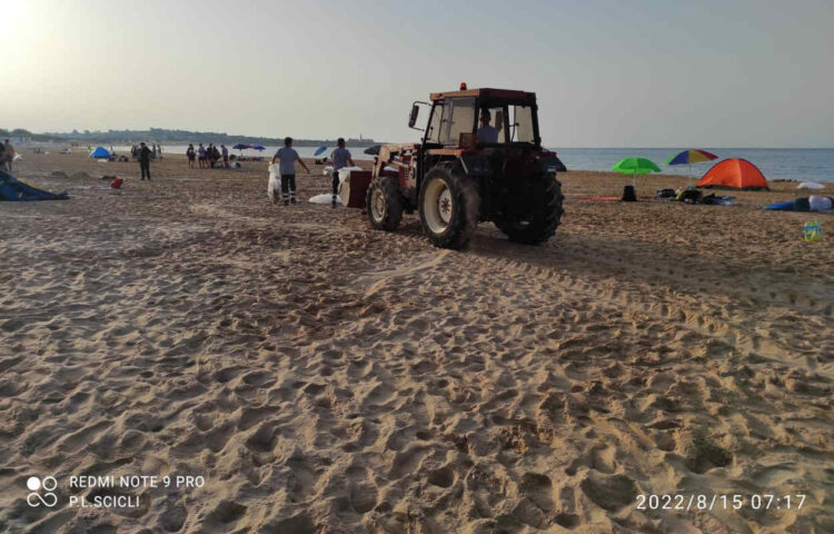 Ferragosto, spiagge pulite nel litorale di Scicli FOTO
