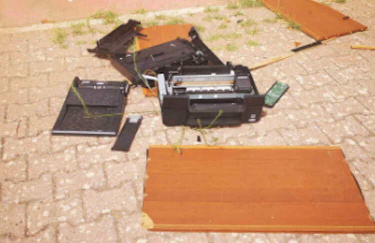 Vandali all'Istituto scolastico Berlinguer di Ragusa