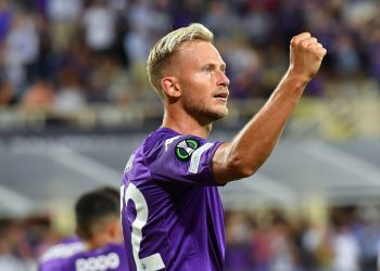 Pari viola al debutto in Conference, Fiorentina-Riga 1-1