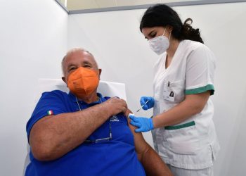 Covid, In Italia 23.161 positivi e 93 morti