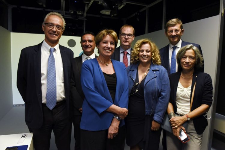 I ministri Colao e Messa visitano i laboratori del Metaverso di Bicocca