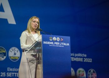 Reddito cittadinanza, Meloni “Povertà si combatte solo con il lavoro”