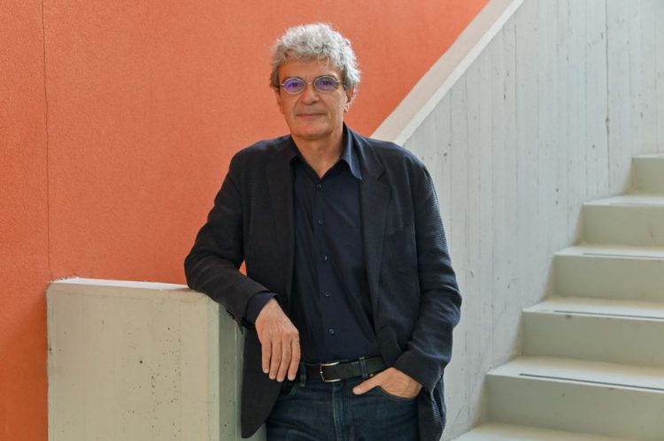 Cinema, “Nostalgia” di Mario Martone rappresenterà l’Italia agli Oscar