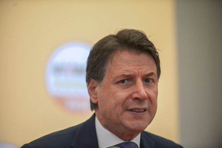 Conte “Guardiamo con preoccupazione al futuro”