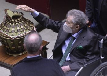 Umberto Bossi eletto alla Camera, Salvini “Quante parole al vento”