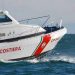 Cadavere galleggia in mare: bagnanti lanciano allarme