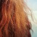 Come curare i capelli crespi a casa