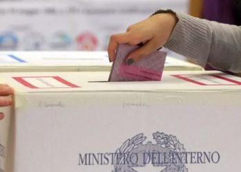 Elezioni politiche 25 settembre, scheda rosa per Camera e scheda gialla per Senato: come si vota