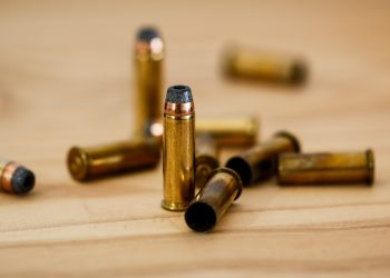 Ferito alla schiena da proiettile: portato in ospedale a Gela