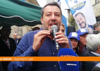 Salvini “Un referendum per dire no a obbligo auto elettriche dal 2035”