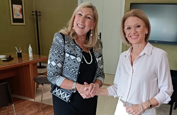 Pallamano a scuola con la KeyJey Ragusa