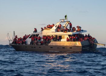 i da Humanity 1 nel mare tra Catania e Siracusa