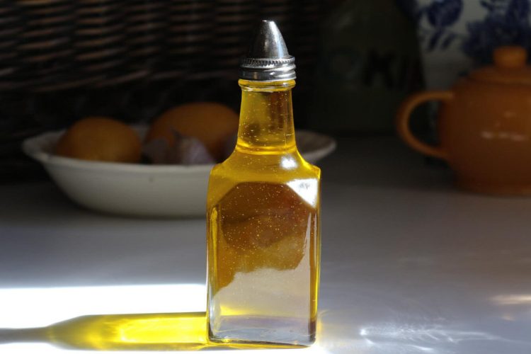 Olio di oliva rincari insostenibili