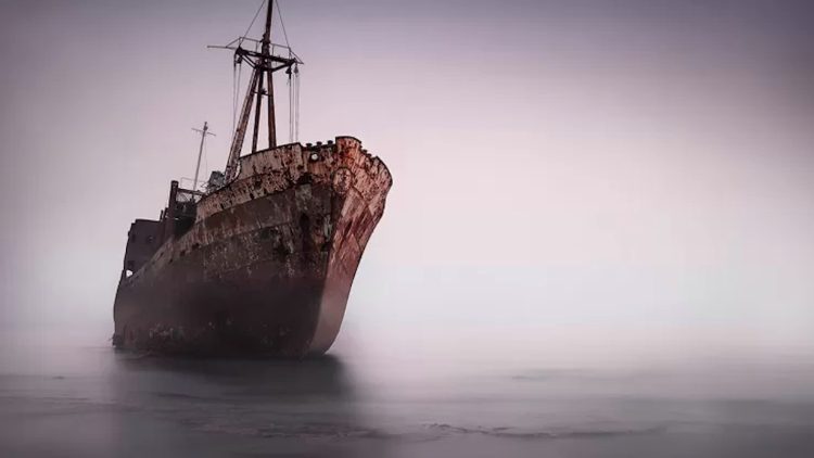 Riapparsa una nave fantasma: è mistero