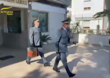 A Fano truffa dei diamanti con la complicità della banca