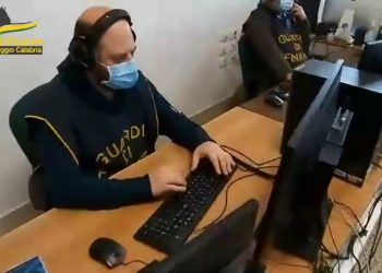 Estorceva denaro a due anziani, un arresto in Calabria