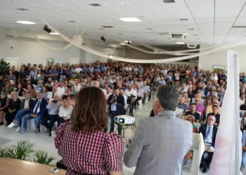 Modica, un bagno di folla per la convention elettorale di Ignazio Abbate