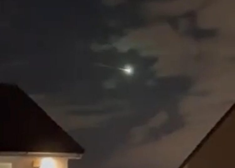 Bolide illumina il cielo della Scozia