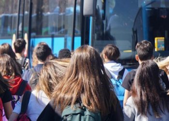 Studenti in ritardo a scuola: nuovo pullman Ast a Pozzallo