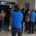 Caos ai seggi elettorali a Marina di Ragusa, Gurrieri: "La gente sta andando via stanca di fare file e scoprire che non è il suo seggio".