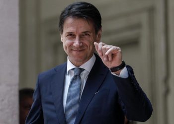 Giuseppe Conte a Ragusa per il tour elettorale in Sicilia