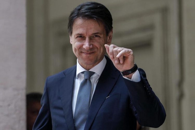 Giuseppe Conte a Ragusa per il tour elettorale in Sicilia
