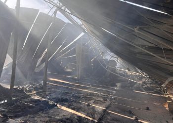 Incendio capannone a Donnalucata