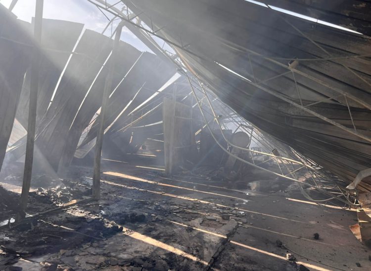 Incendio capannone a Donnalucata