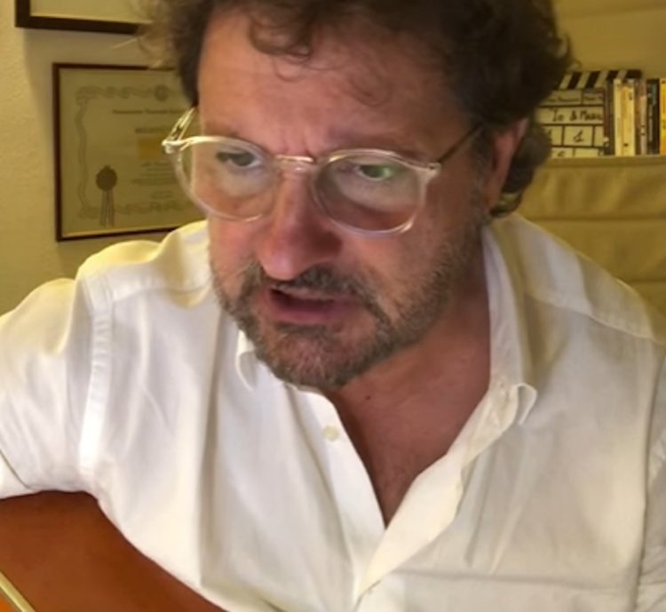 Leonardo Pieraccioni canta per Meghan Markle: Se lasci il principe ti aspetto in Toscana