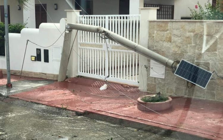 Maltempo, violenta tromba d'aria a Triscina: danni ingenti ad abitazioni