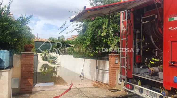 Maltempo casa allagata a Marina di Modica