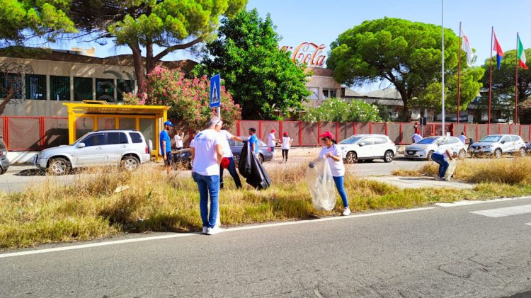 Marevivo Sicilia e Coca Cola di Catania: giornata ecologica con oltre 100 volontari FOTO