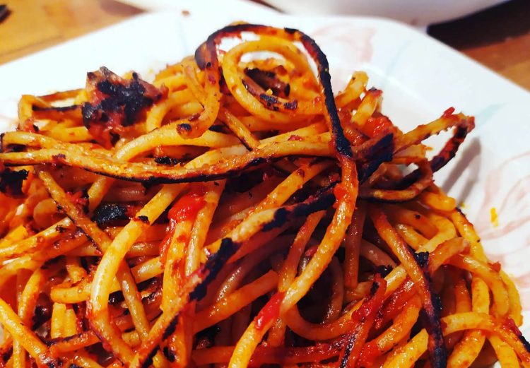 Spaghetti all'assassina: ricetta piccante