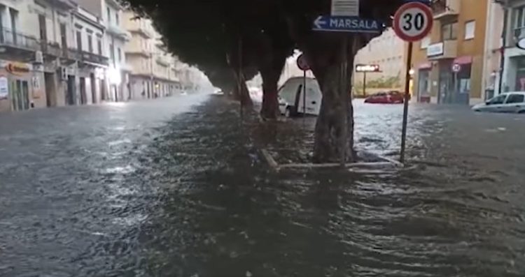 Maltempo in Sicilia: Trapani allagata