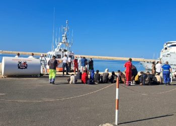 147 migranti sbarcati a Pozzallo