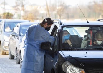 Covid, 44.672 nuovi positivi e 62 vittime. Ricoveri in crescita