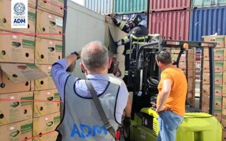 Al porto di Catania sequestrati 110 kg di cocaina per 12 milioni