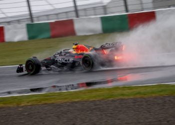 A Suzuka pole per Verstappen, ma è sotto investigazione