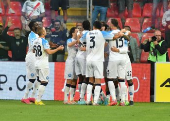 Poker alla Cremonese: Napoli da solo in vetta