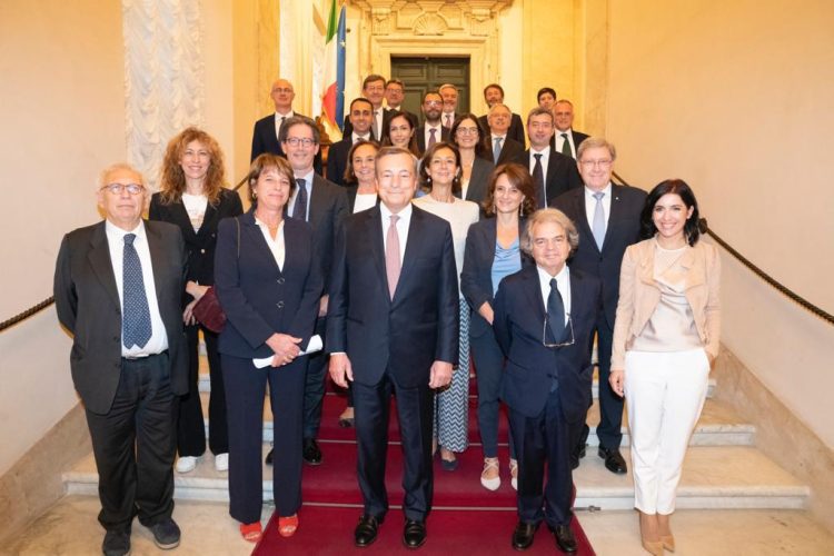 Governo, Draghi ai ministri “Potete essere orgogliosi dei risultati”