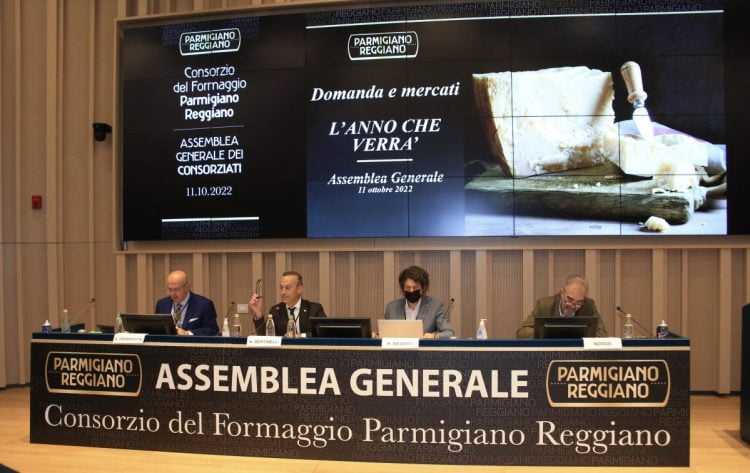 Parmigiano Reggiano, nei primi 9 mesi del 2022 vendite +2,9%