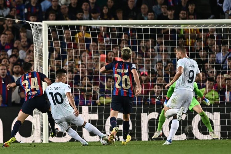 E’ 3-3 al Camp Nou contro il Barça, Inter vicina agli ottavi