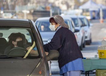 Covid, in Italia 45.705 nuovi positivi e 66 vittime