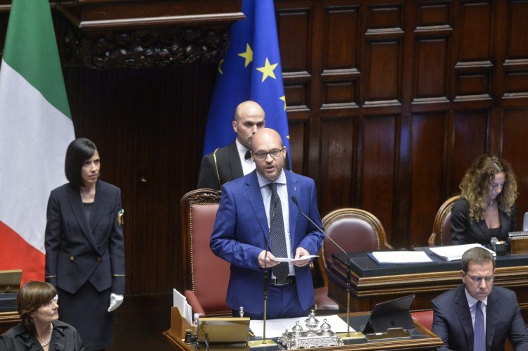 Camera, Fontana “L’Italia non ceda all’omologazione”